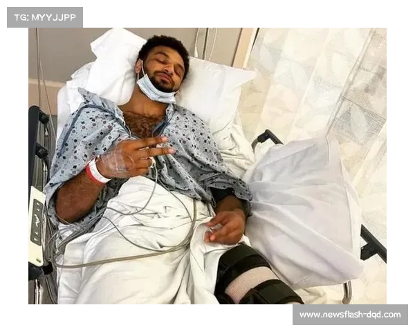 大陆小将赛场为台湾对手冰敷伤腿展现体育精神感人一幕 大陆小将赛场为台湾对手冰敷伤腿展现体育精神感人一幕